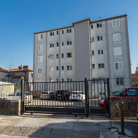 Apartman Izis Centar Pule Pula Exteriér fotografie